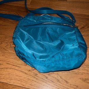 Thirtyone peacock teal crossbody purse